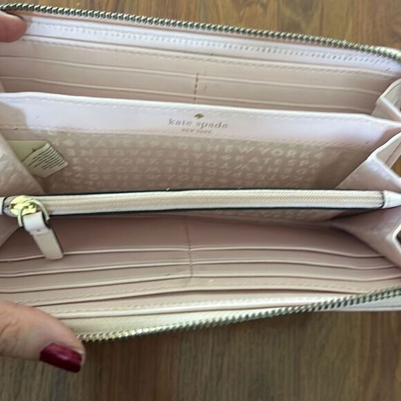 Kate Spade light pink wallet zip around - Picture 6 of 7